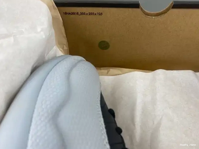 Rep Husky CT8013-010 Air 12 Jordan Barons 0616